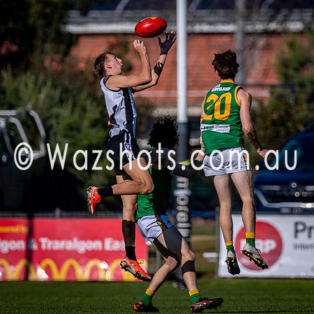 RD11 Sale v Leongatha 18s-17