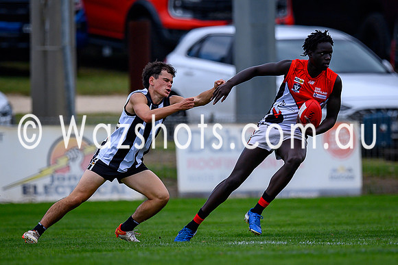 20250426 Sale v Warragul Reserves-19