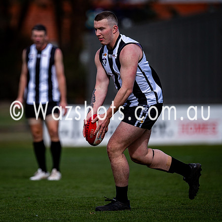 RD13 Sale v Drouin reserves-36