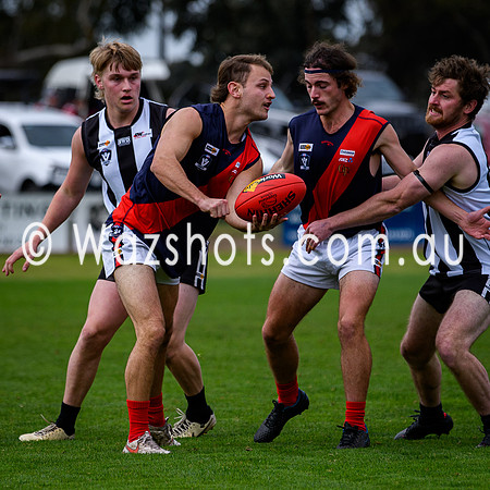 20250531 Sale v Bairnsdale Resrves-010