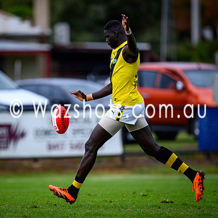 20250517 Maffra v Morwell Seniors-9