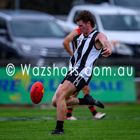 20250426 Sale v Warragul Reserves-21