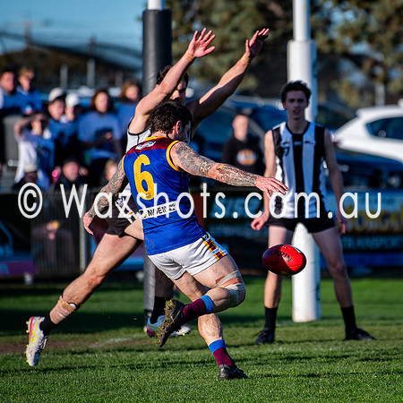 RD15 Sale v Moe Snrs-080